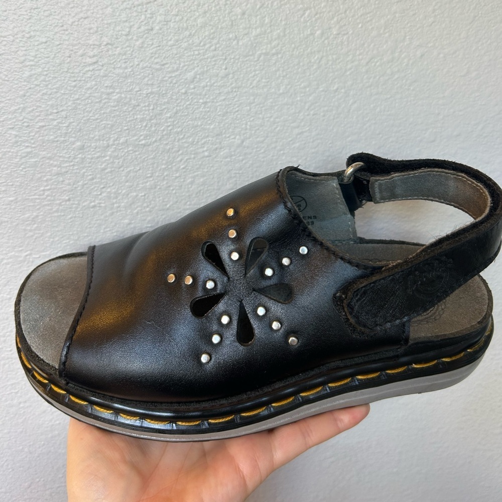 RARE Dr. Martens vintage deadstock black flower cutout Chunky Sandals England 7 - Picture 7 of 12